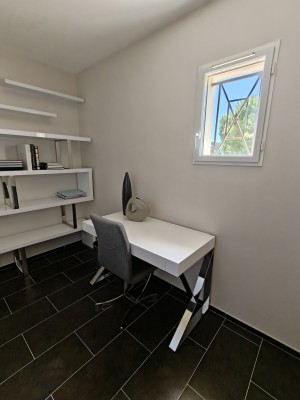 Maison Ceyreste (13600) - 170,69 m² - 3050 € – photo 12/12
